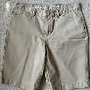 Eddie Bauer khaki shorts - Women size 6